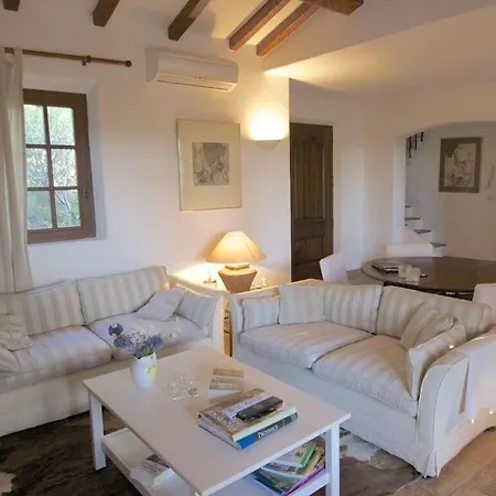 Ami - Raphael Comfortable Vila